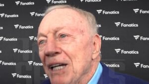 Jerry Jones Says He Wouldn’t Be Hall of Famer Without Michael Irvin