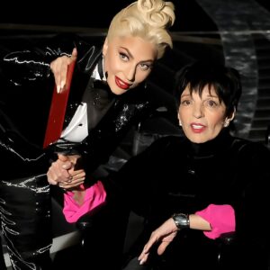 Liza Minnelli Ordered to Use Wheelchair at Oscars With Lady Gaga
