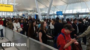 Trump says ICE agents will assist airport security as DHS shutdown continues