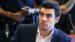 Luigi Mangione federal trial in killing of UnitedHealthcare CEO Brian Thompson further delayed to Jan. 2027