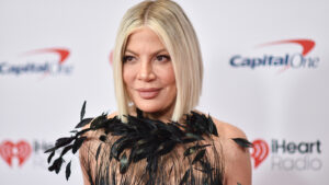 ‘Beverly Hills, 90210’ star Tori Spelling and several children involved in car crash in Temecula, California, authorities say