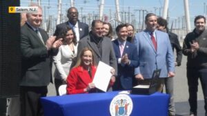 New Jersey lifts nuclear power moratorium